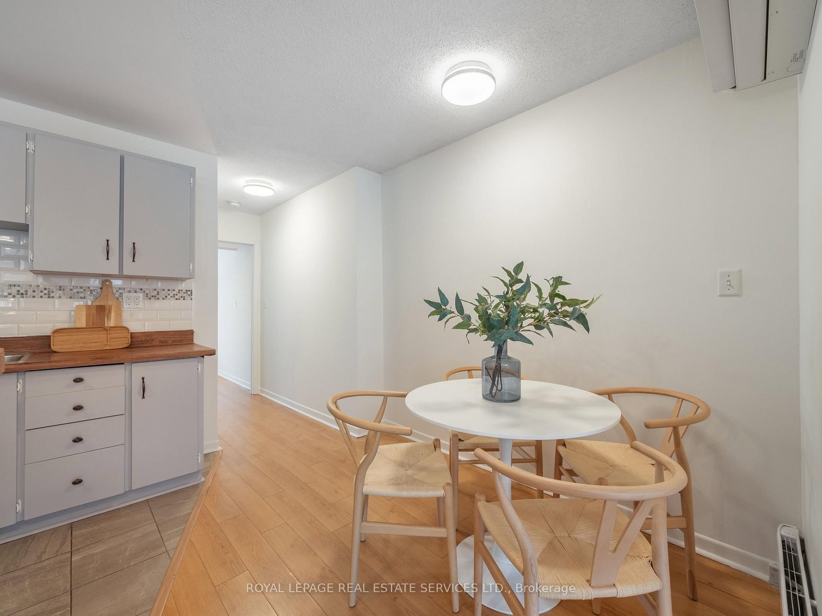 346 Indian Road Crescent • Toronto, ON photo 10