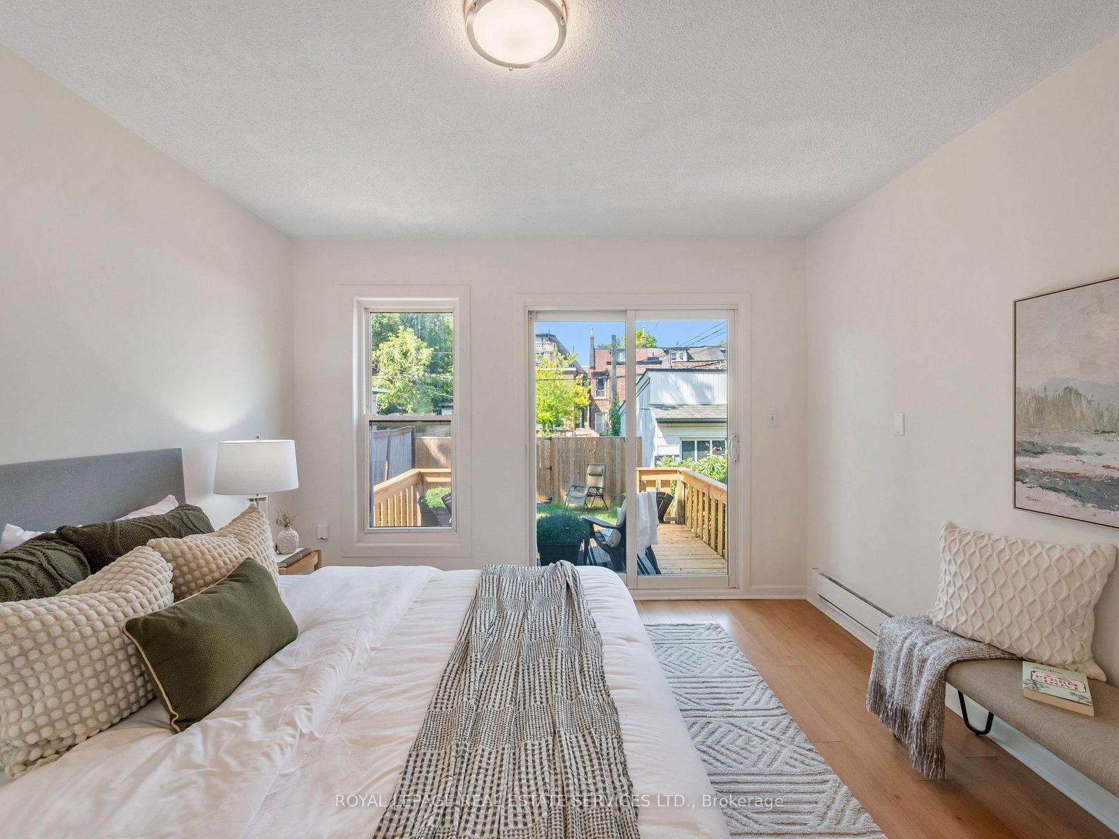 346 Indian Road Crescent • Toronto, ON photo 16