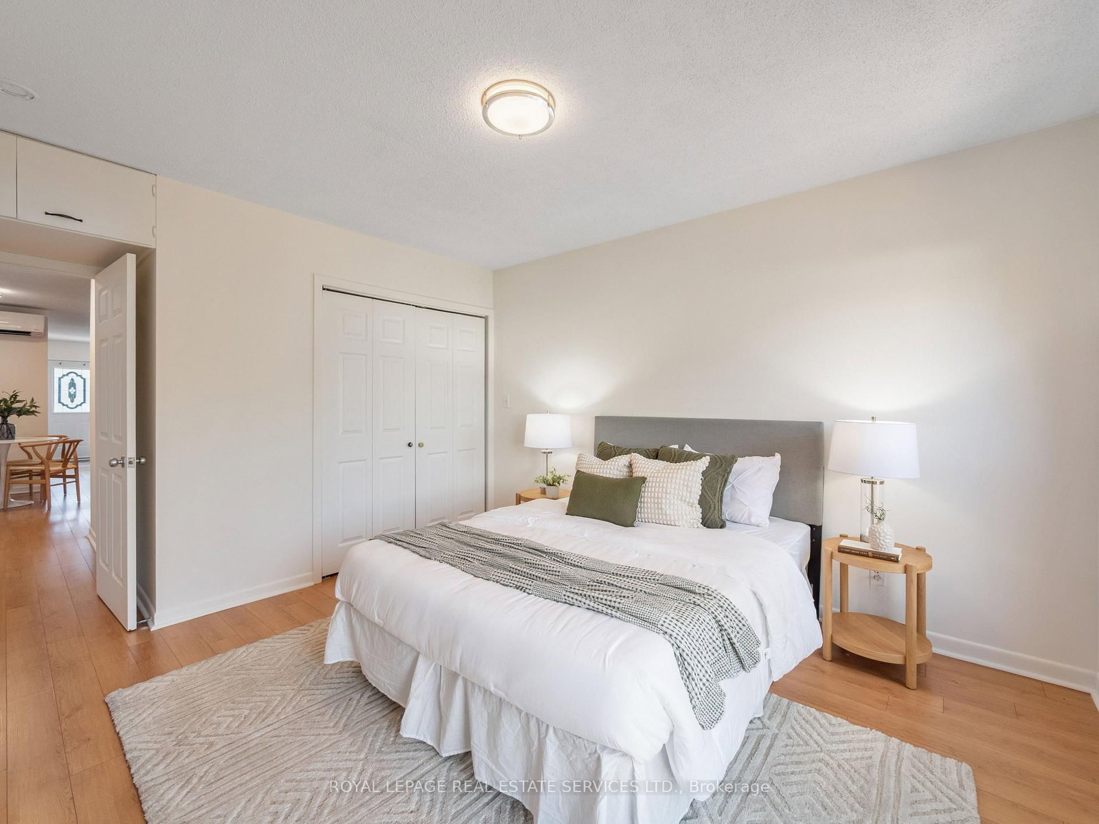 346 Indian Road Crescent • Toronto, ON photo 17