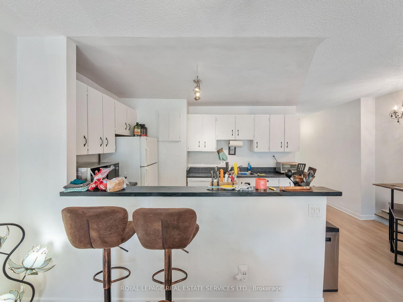 346 Indian Road Crescent • Toronto, ON photo 23