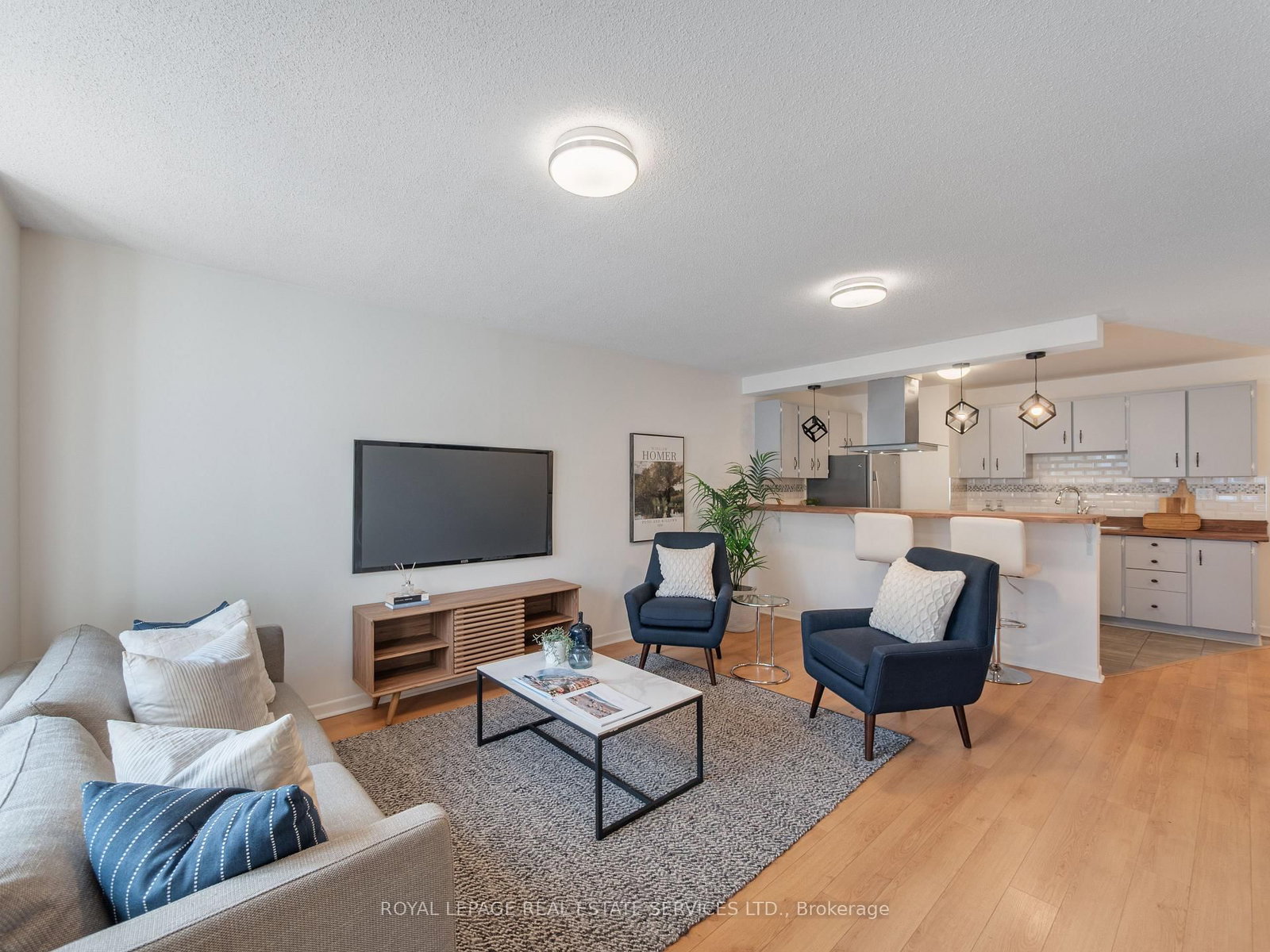 346 Indian Road Crescent • Toronto, ON photo 4