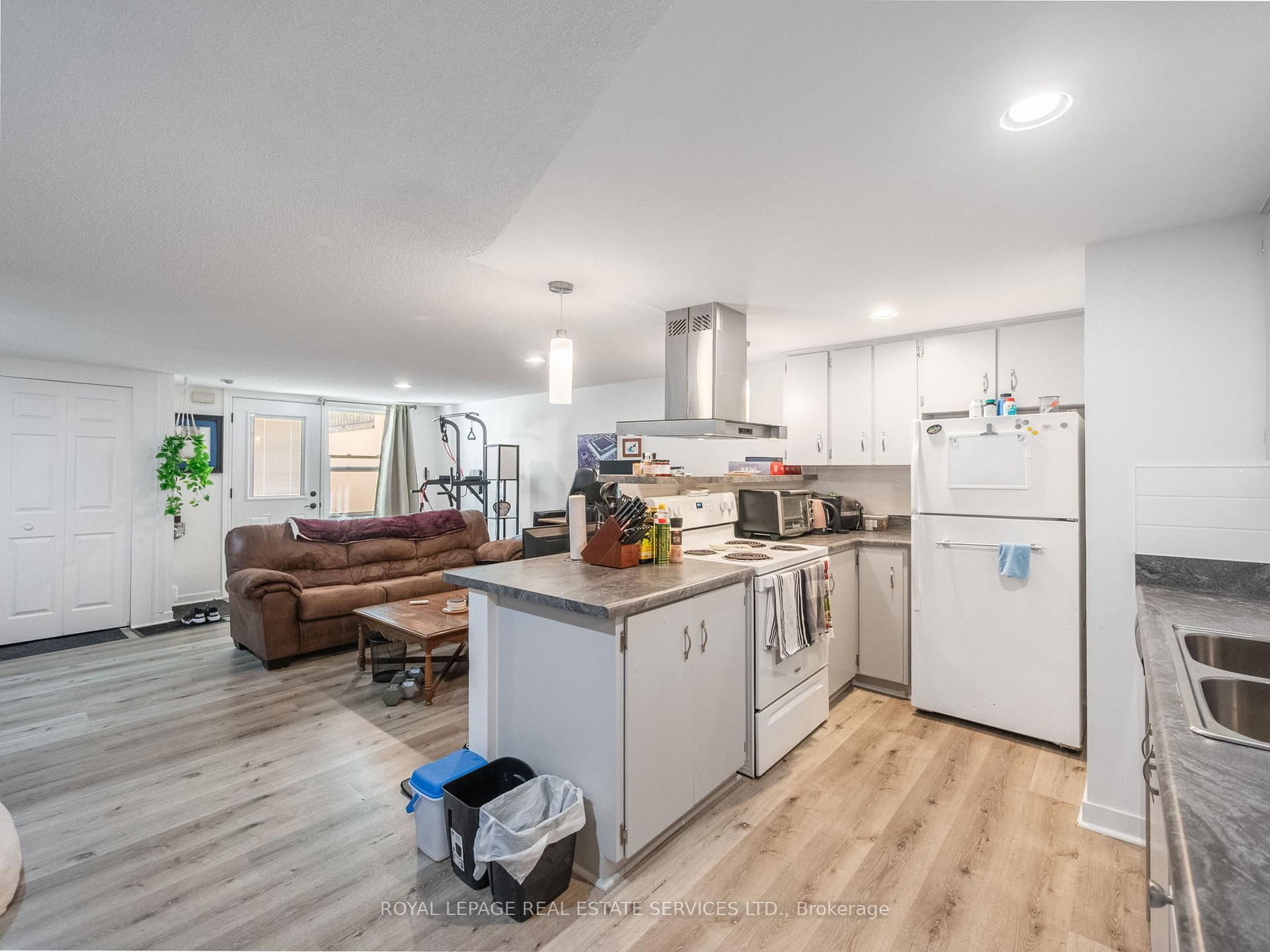 346 Indian Road Crescent • Toronto, ON photo 45