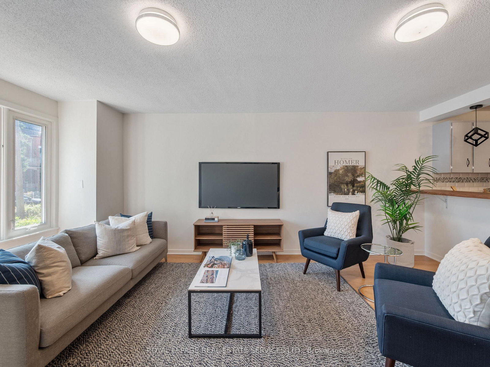 346 Indian Road Crescent • Toronto, ON photo 5
