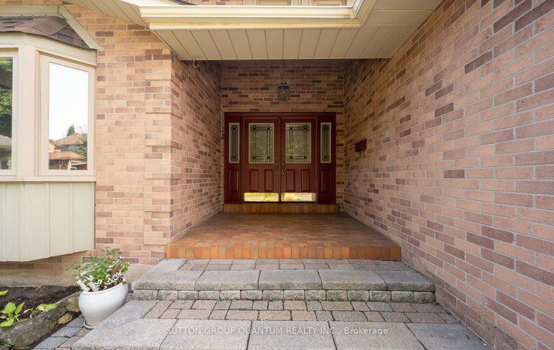 1896 Stoneybrook Court