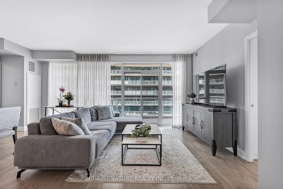 901-110 Marine Parade Drive, Toronto, ON, photo 5