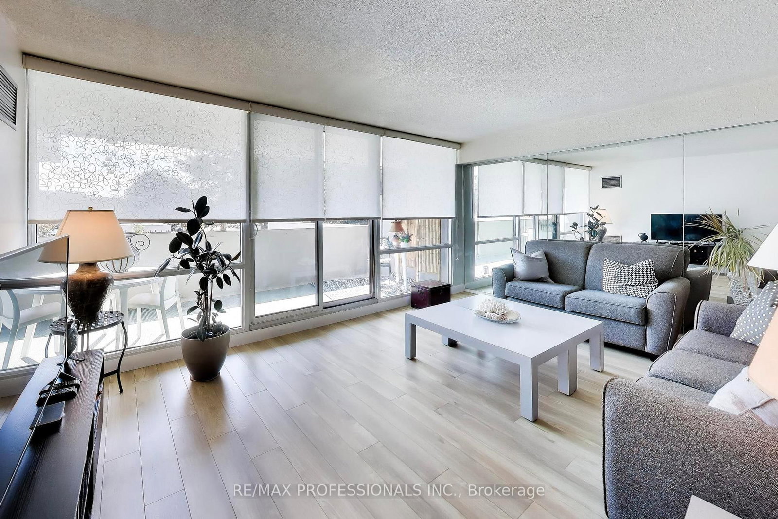 260 Scarlett Road • #207 • Toronto, ON photo 16