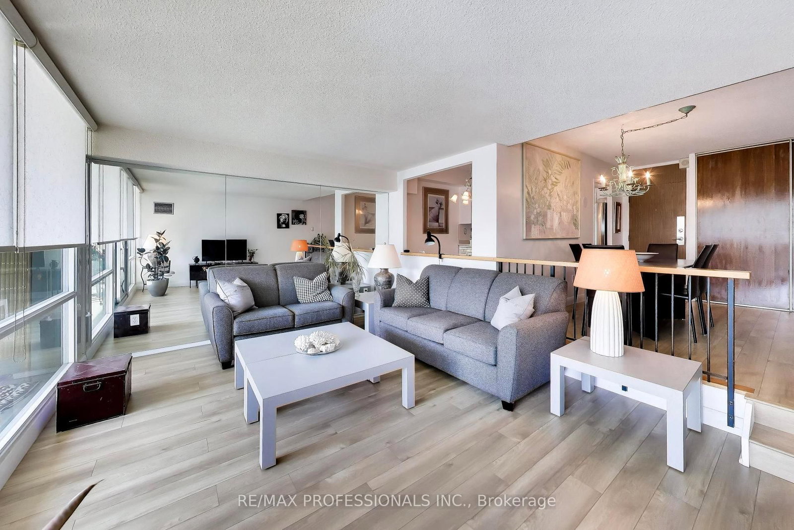 260 Scarlett Road • #207 • Toronto, ON photo 17
