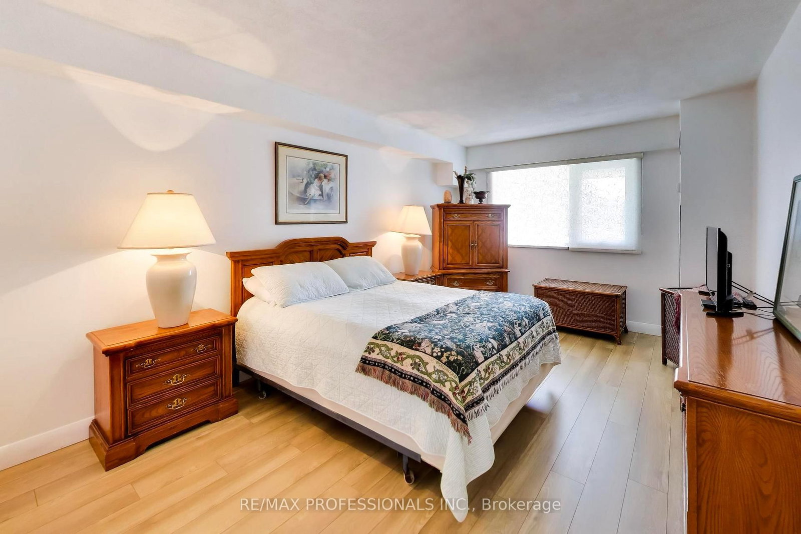 260 Scarlett Road • #207 • Toronto, ON photo 21