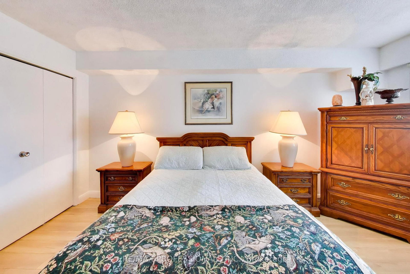 260 Scarlett Road • #207 • Toronto, ON photo 22