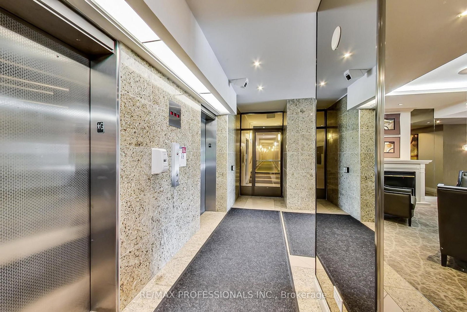 260 Scarlett Road • #207 • Toronto, ON photo 5