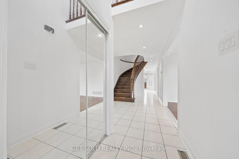 57 Oaklea Boulevard