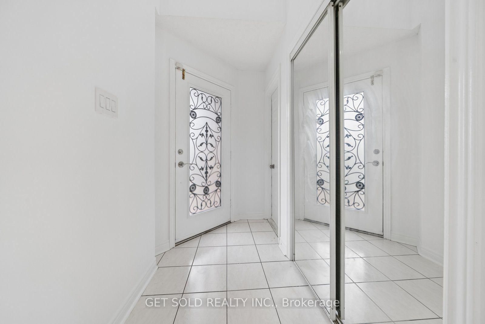 57 Oaklea Brampton,ON L6Y 4W7 — Photo 4