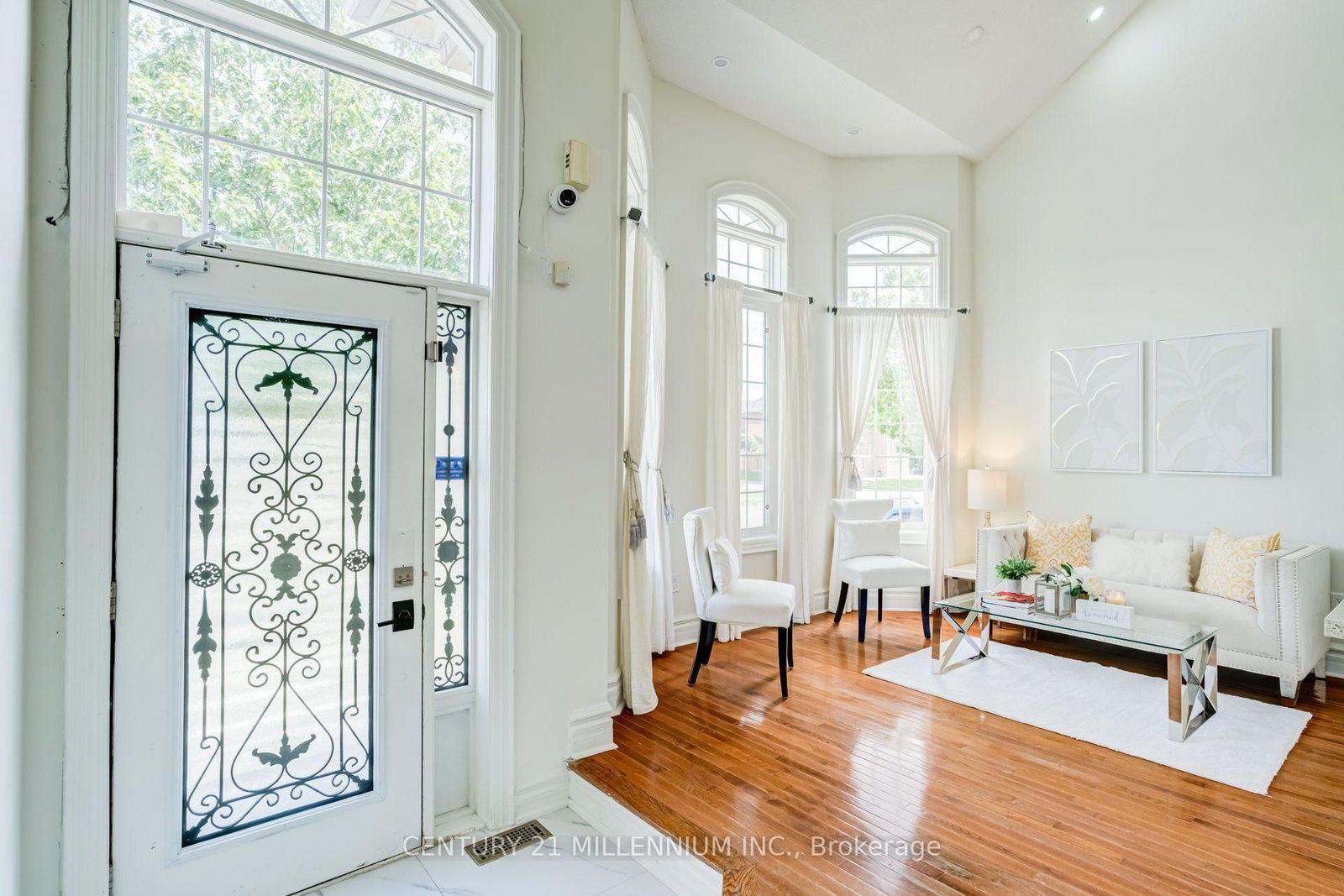 102 Southlake Boulevard • Brampton, ON photo 4
