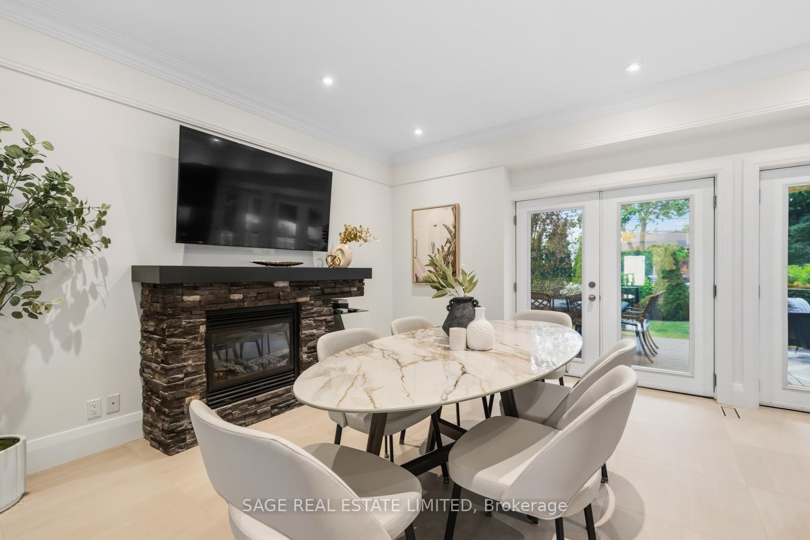 50 Northampton Drive • Toronto, ON photo 13