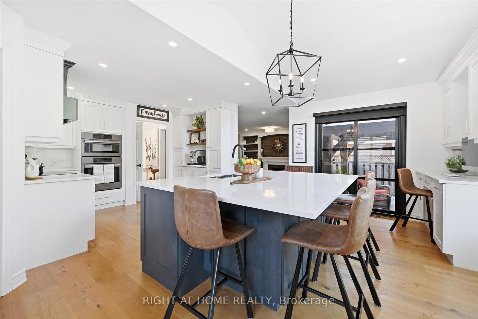 509 Larkspur Lane • Burlington, ON photo 10