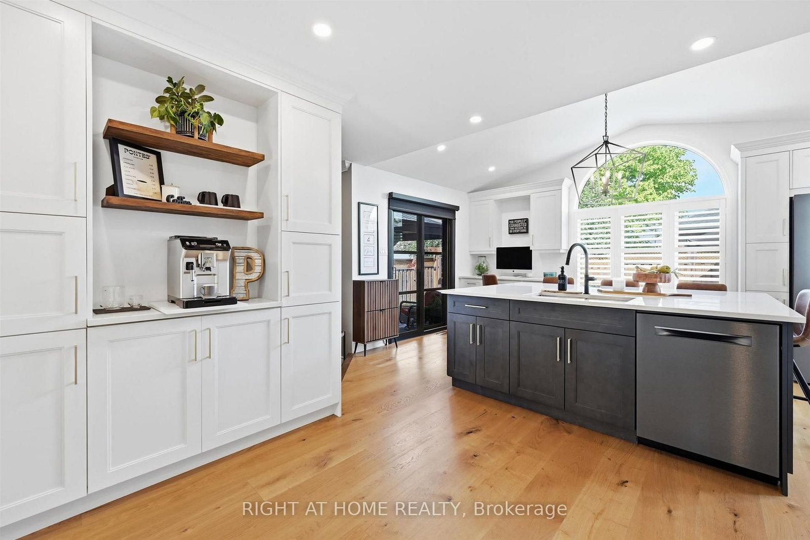 509 Larkspur Lane • Burlington, ON photo 13