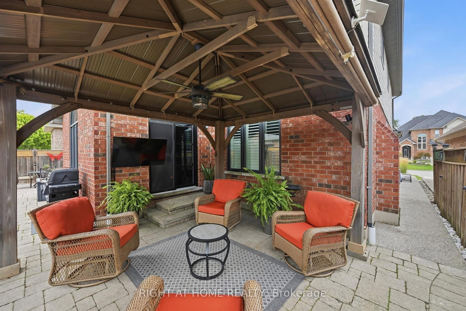 509 Larkspur Lane • Burlington, ON photo 44