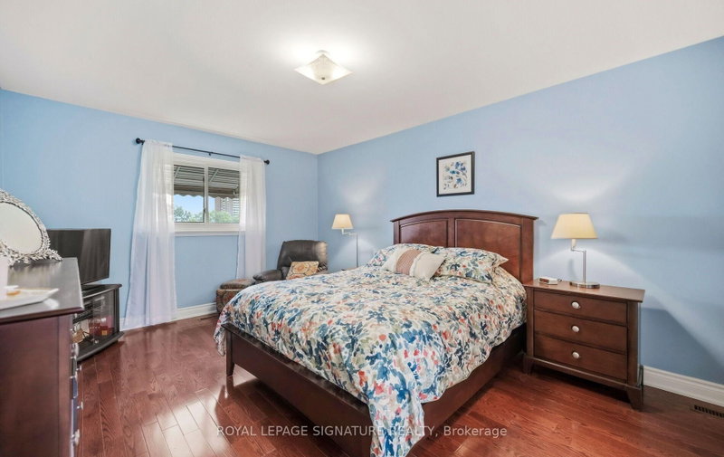 1892 Beechknoll Mississauga,ON L4W 2G3 — Photo 17