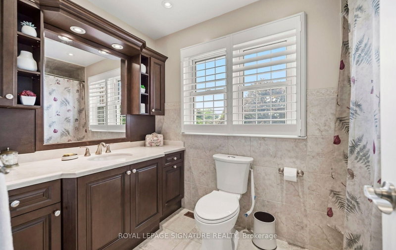 1892 Beechknoll Mississauga,ON L4W 2G3 — Photo 23