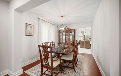 1892 Beechknoll Avenue • Mississauga, ON photo 9