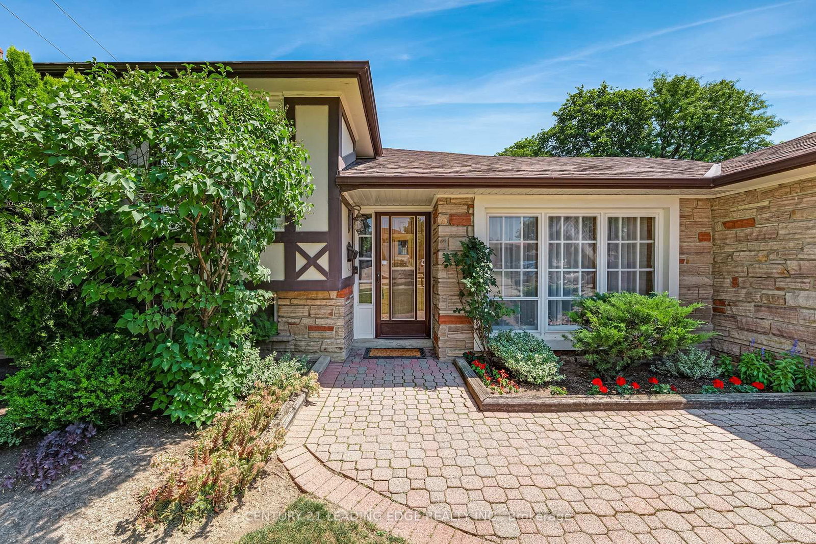 47 Shendale Drive • Toronto, ON photo 4