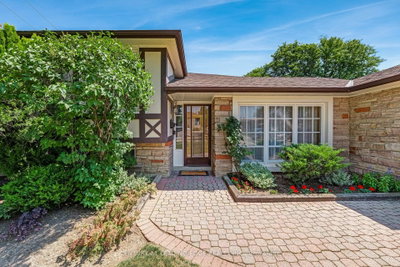 47 Shendale Drive • Toronto, ON photo 4