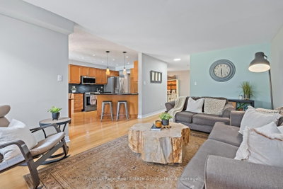 1069 Knotty Pine Mississauga,ON L5W 1J6 — Photo 10