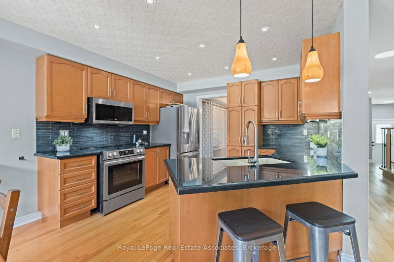 1069 Knotty Pine Mississauga,ON L5W 1J6 — Photo 11