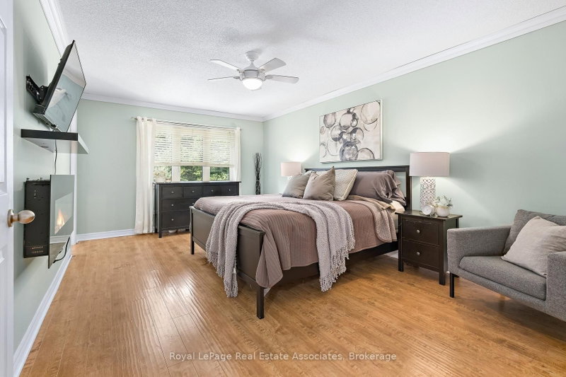 1069 Knotty Pine Mississauga,ON L5W 1J6 — Photo 18