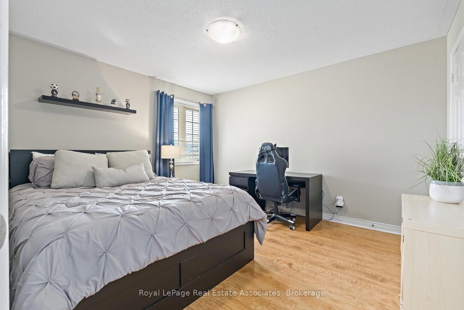 1069 Knotty Pine Mississauga,ON L5W 1J6 — Photo 24