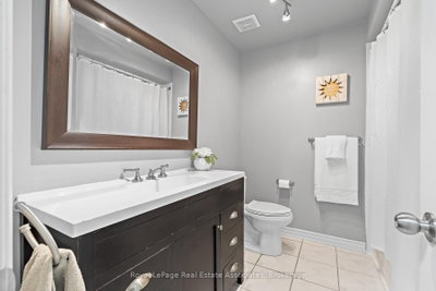 1069 Knotty Pine Mississauga,ON L5W 1J6 — Photo 25
