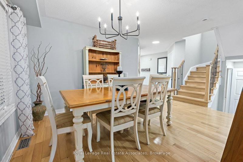 1069 Knotty Pine Mississauga,ON L5W 1J6 — Photo 6
