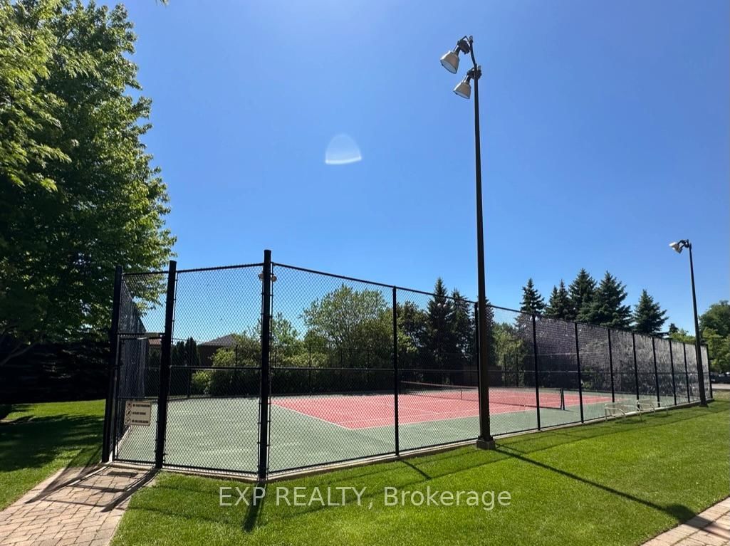 300 Webb Mississauga,ON L5B 3W3 — Photo 37
