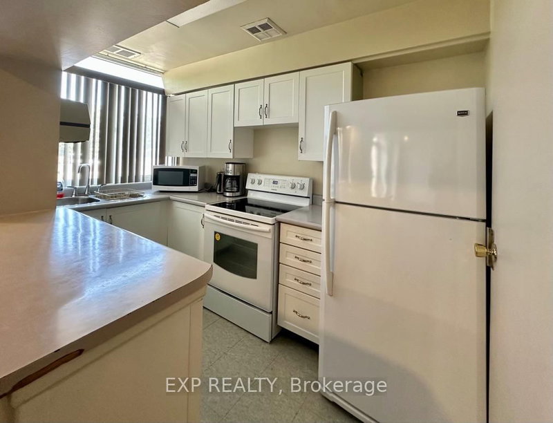 300 Webb Mississauga,ON L5B 3W3 — Photo 42