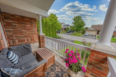 19 Rachlin Drive • Halton Hills, ON photo 4
