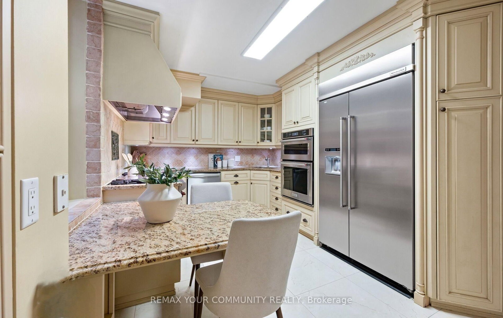 62 Indian Grove • Toronto, ON photo 18