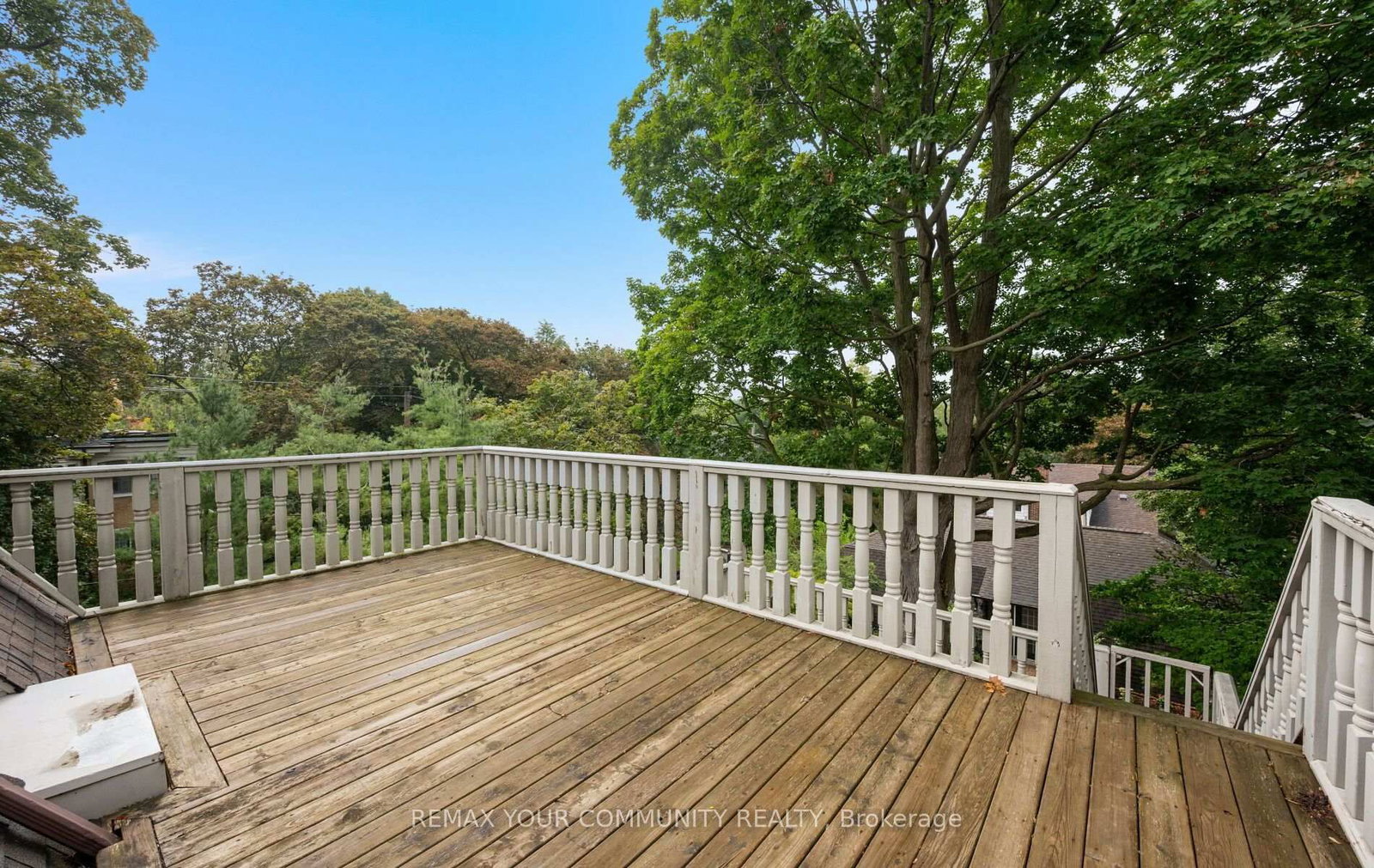 62 Indian Grove • Toronto, ON photo 22