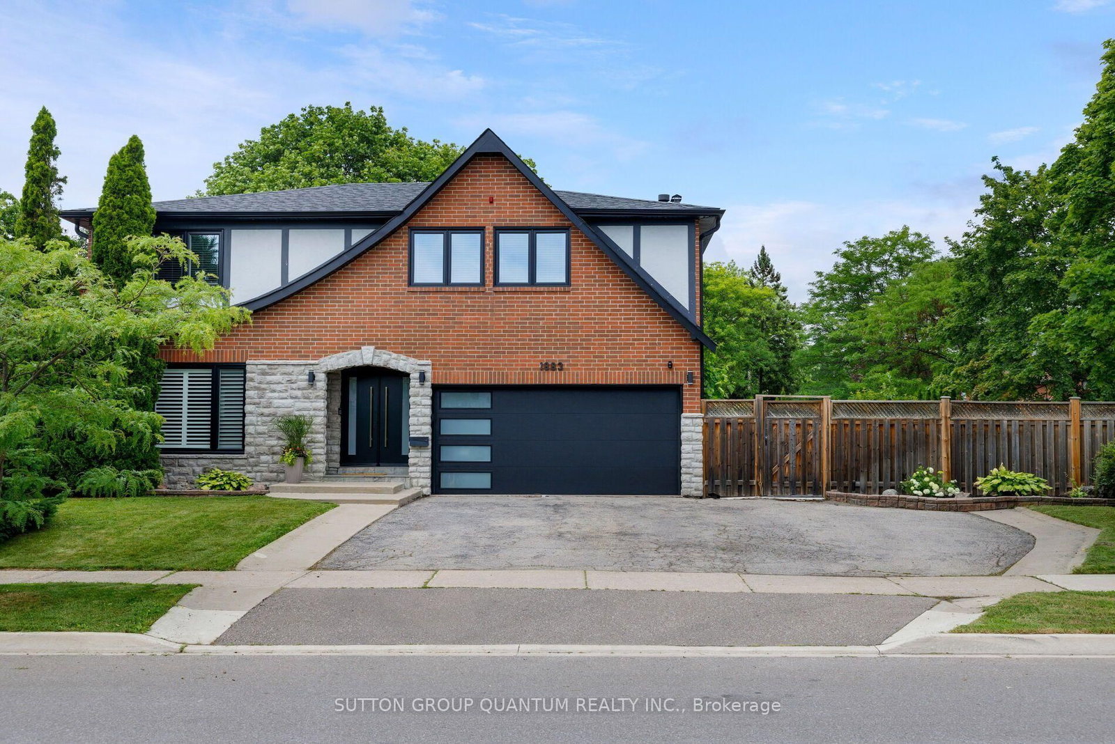 1883 Bough Beeches Mississauga,ON L4W 2J8 — Photo 43