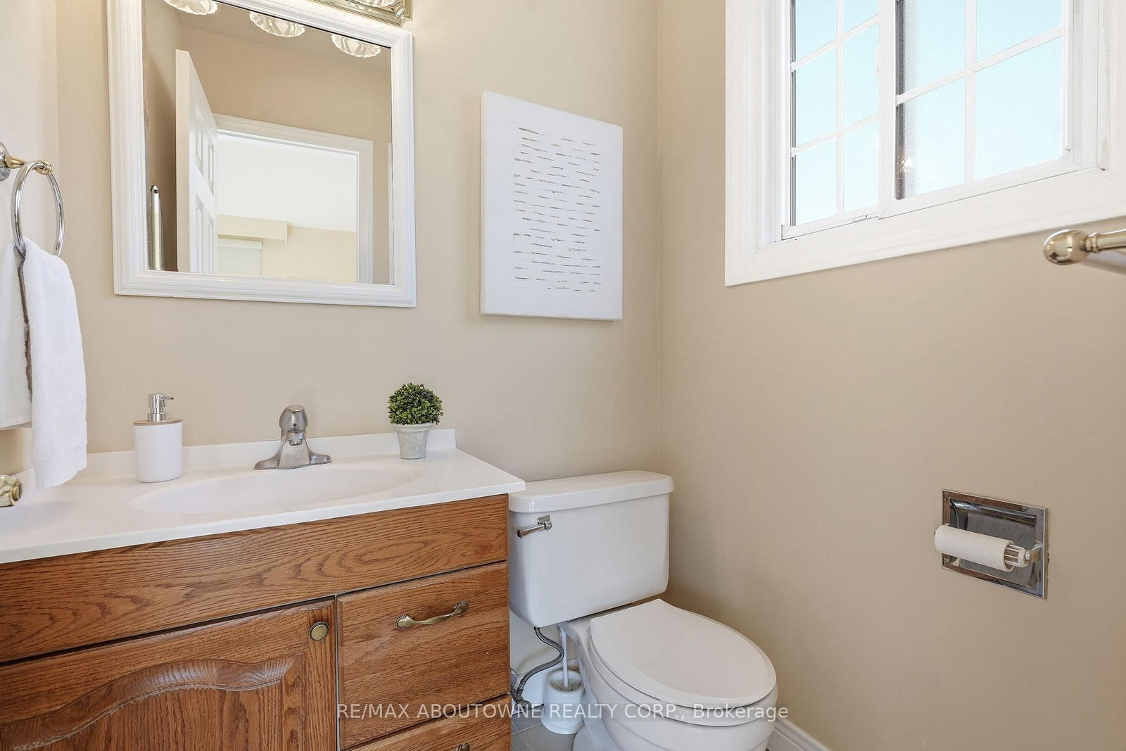 1177 Grand Boulevard • Oakville, ON photo 21
