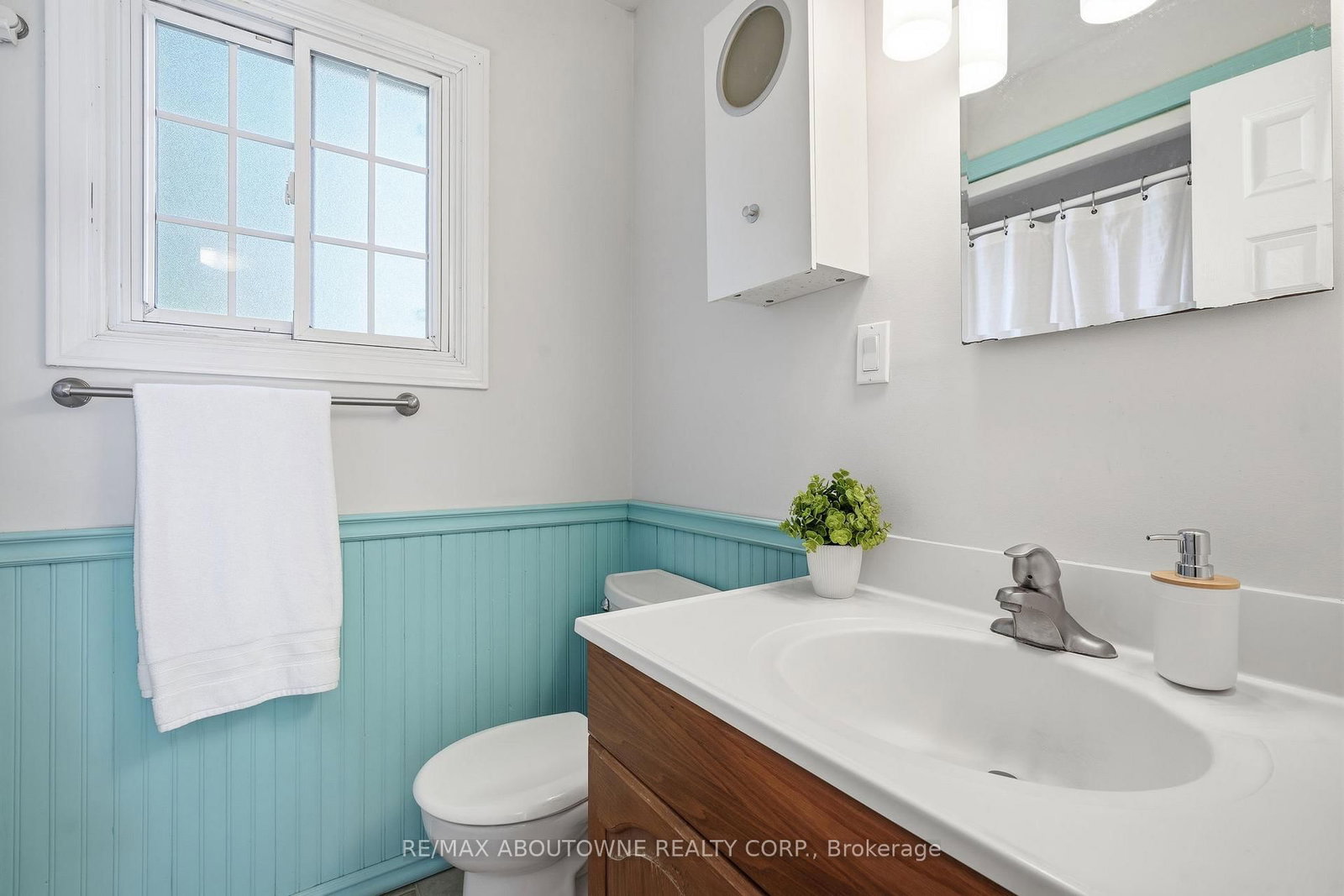 1177 Grand Boulevard • Oakville, ON photo 24