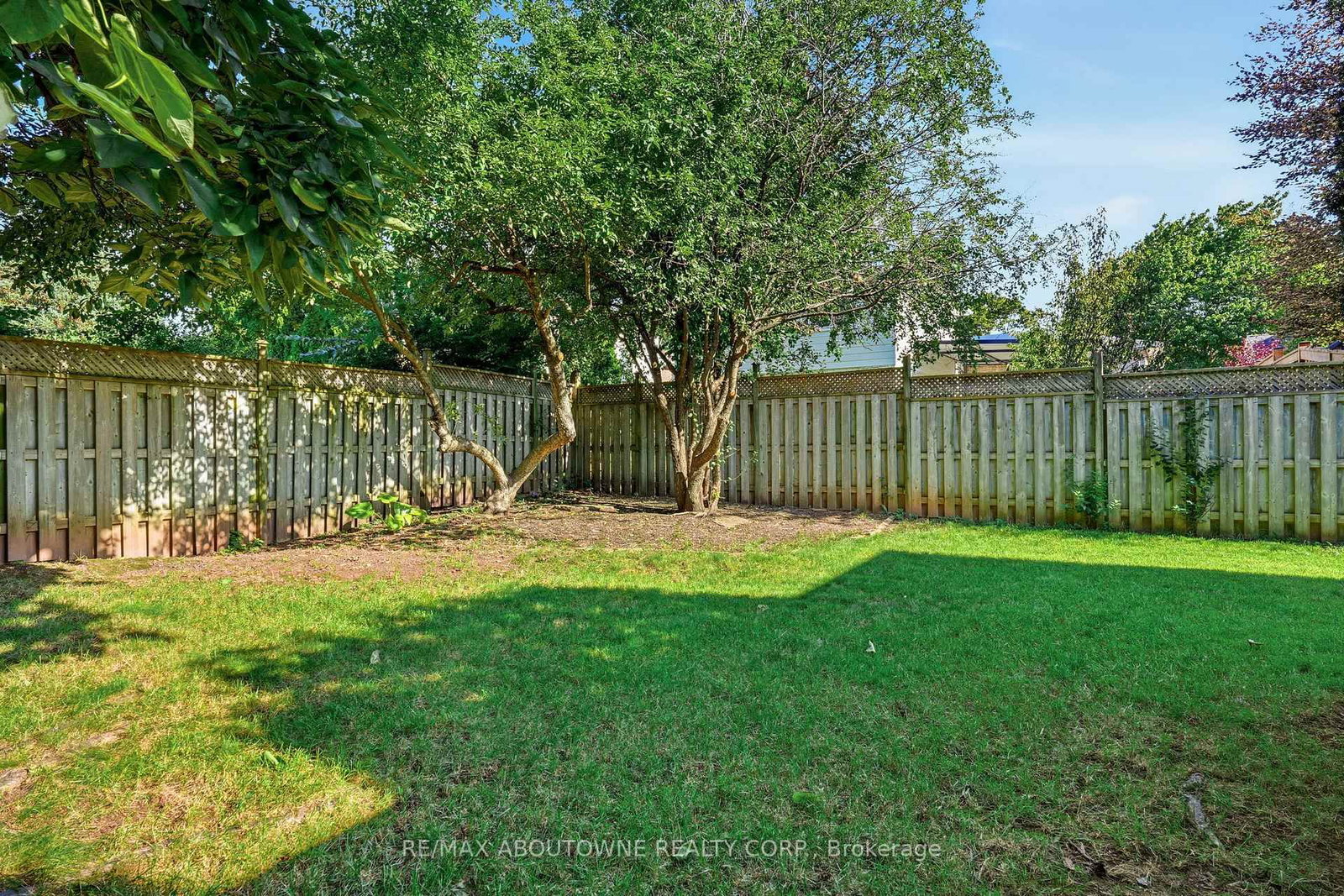 1177 Grand Boulevard • Oakville, ON photo 29