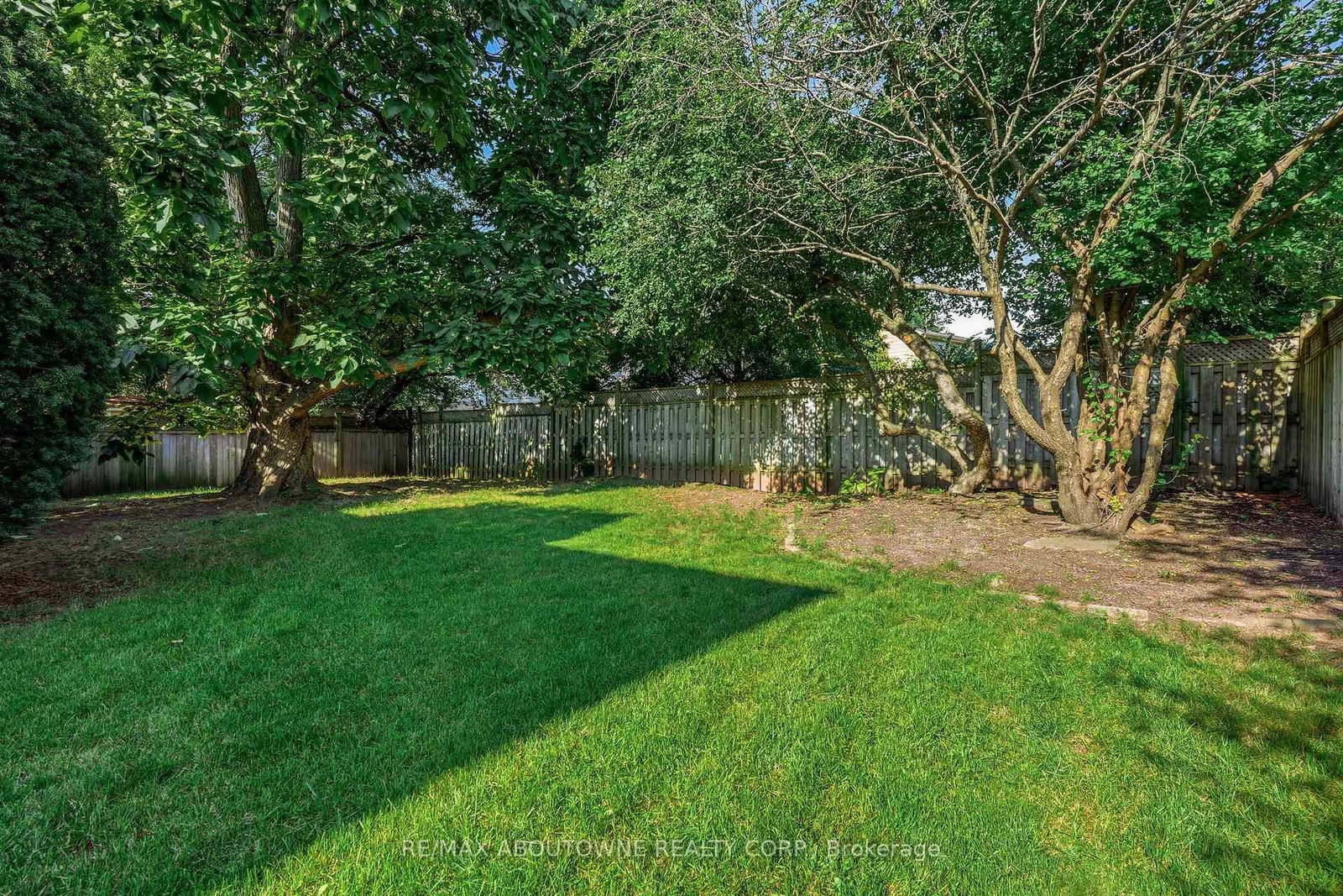 1177 Grand Boulevard • Oakville, ON photo 30