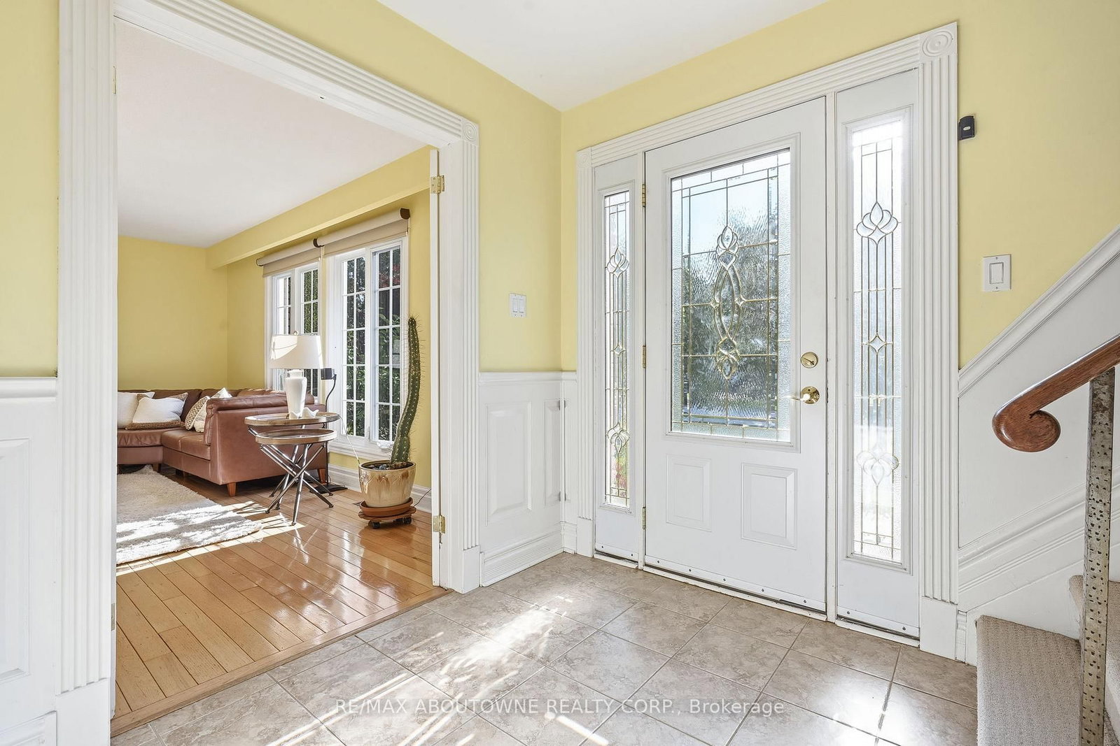 1177 Grand Boulevard • Oakville, ON photo 4