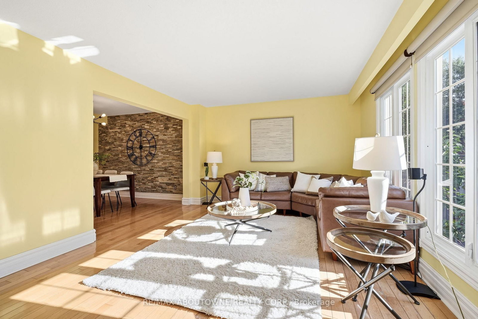 1177 Grand Boulevard • Oakville, ON photo 6