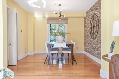 1177 Grand Boulevard • Oakville, ON photo 9