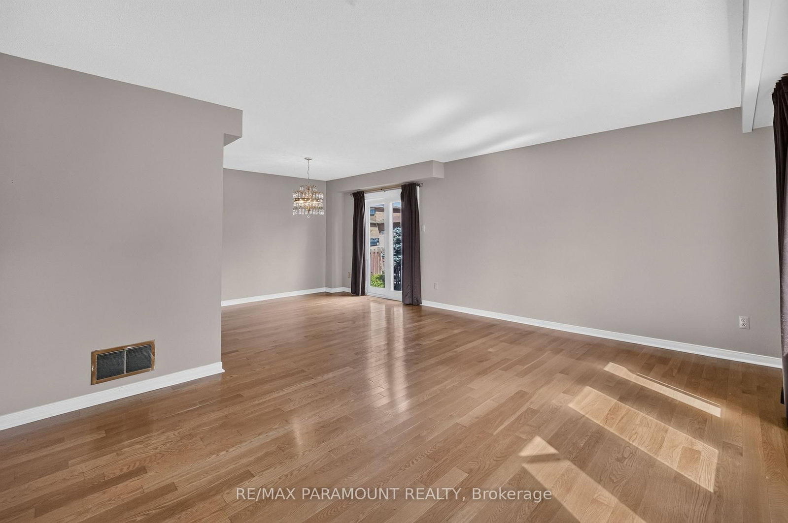 177 Weybridge Trail • Brampton, ON photo 10