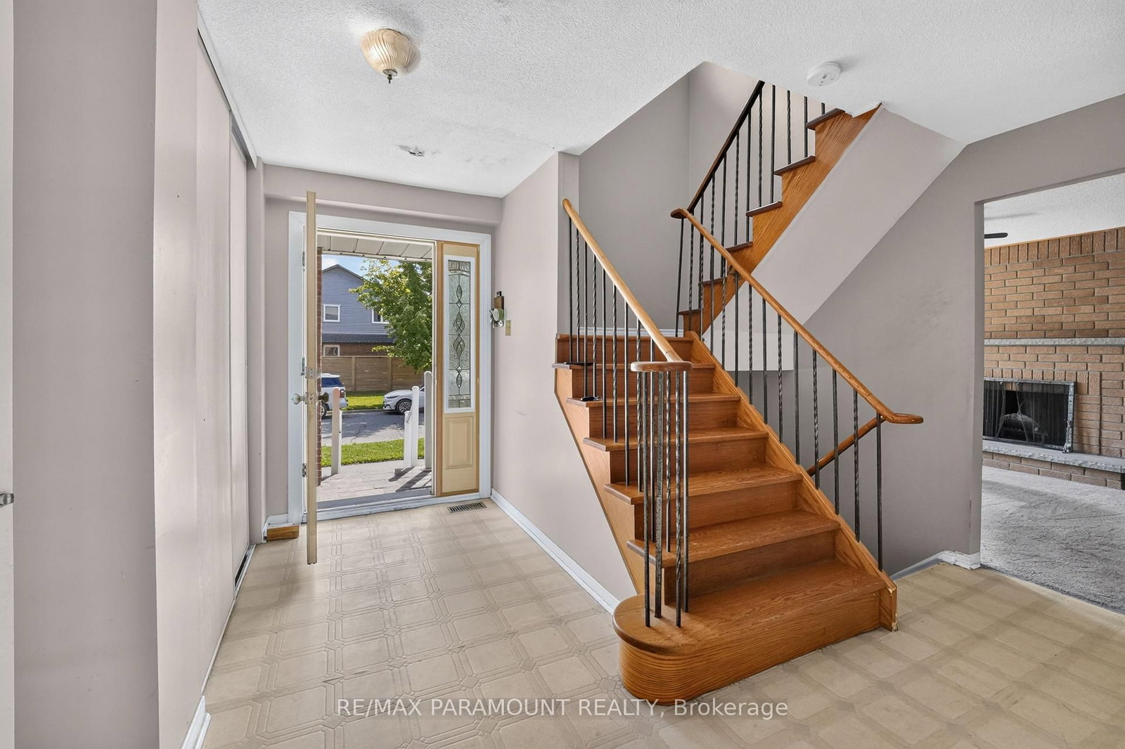 177 Weybridge Trail • Brampton, ON photo 5
