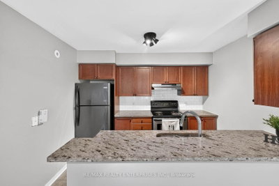 4975 Southampton Mississauga,ON L5M 8C8 — Photo 11