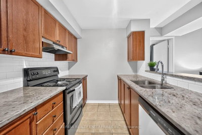 4975 Southampton Mississauga,ON L5M 8C8 — Photo 12