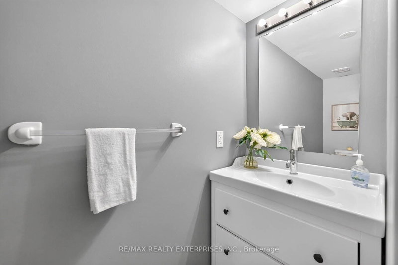 4975 Southampton Mississauga,ON L5M 8C8 — Photo 15